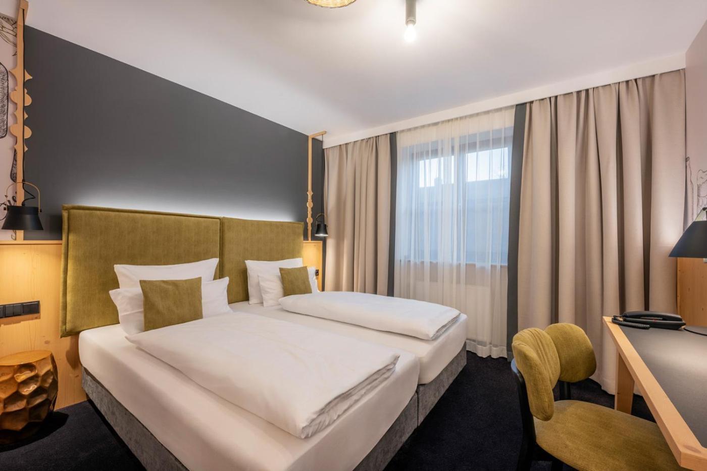 Hotel Schaefflerwirt Aschheim Kültér fotó