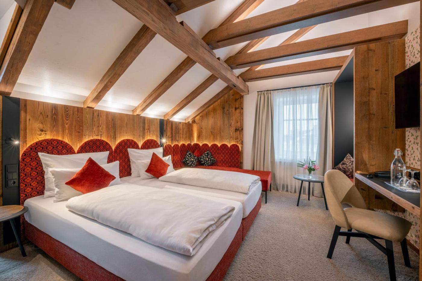 Hotel Schaefflerwirt Aschheim Kültér fotó